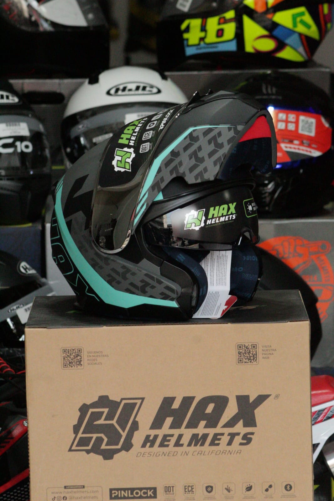 CASCO ABATIBLE HAX WIND TURQUESA