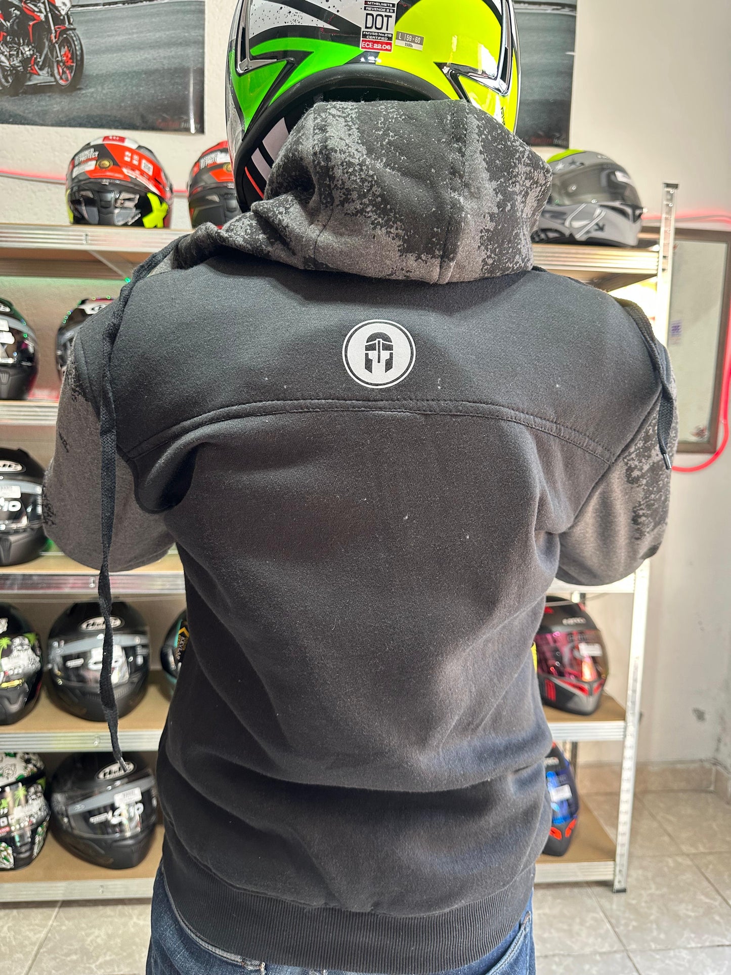 SUDADERA IMMORTALE GRIS PARA DAMA